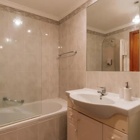 Residencia Costa Do Sol * Funchal (Madeira)